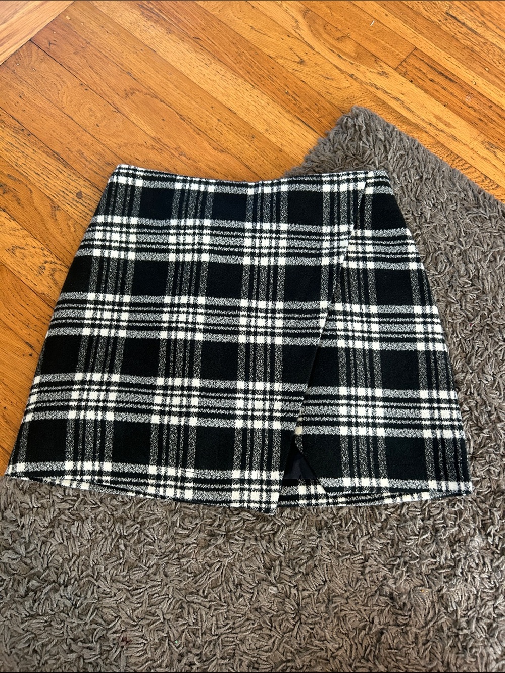 Abercrombie and Fitch Plaid Black and White Women's SchoolGirl Mini Skirt Sz 4